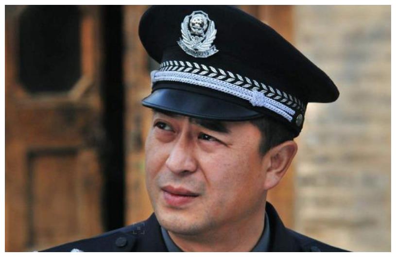 演警察最像的4位演员,前三位都是演的,只有他曾经就是真警察