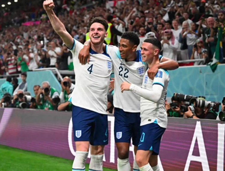 欧洲杯大热浮现!13亿豪阵 2大金球巨星