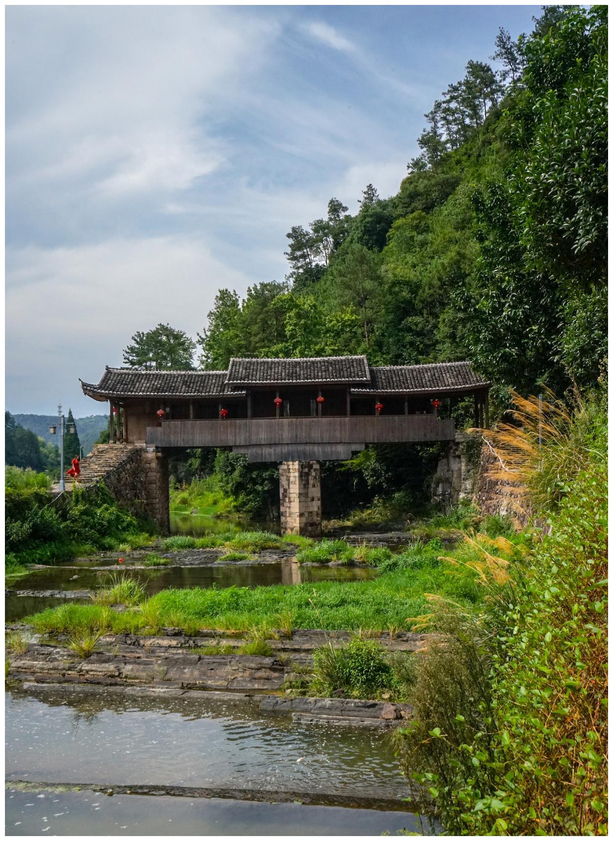 文重桥坐落在浙江省历史文化名镇泰顺县筱村镇境内,是由林光业后裔林