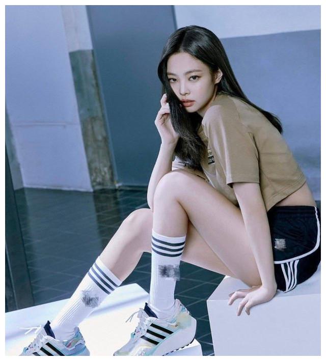 BLACKPINK新运动品牌造型2021 整体展现青春活力