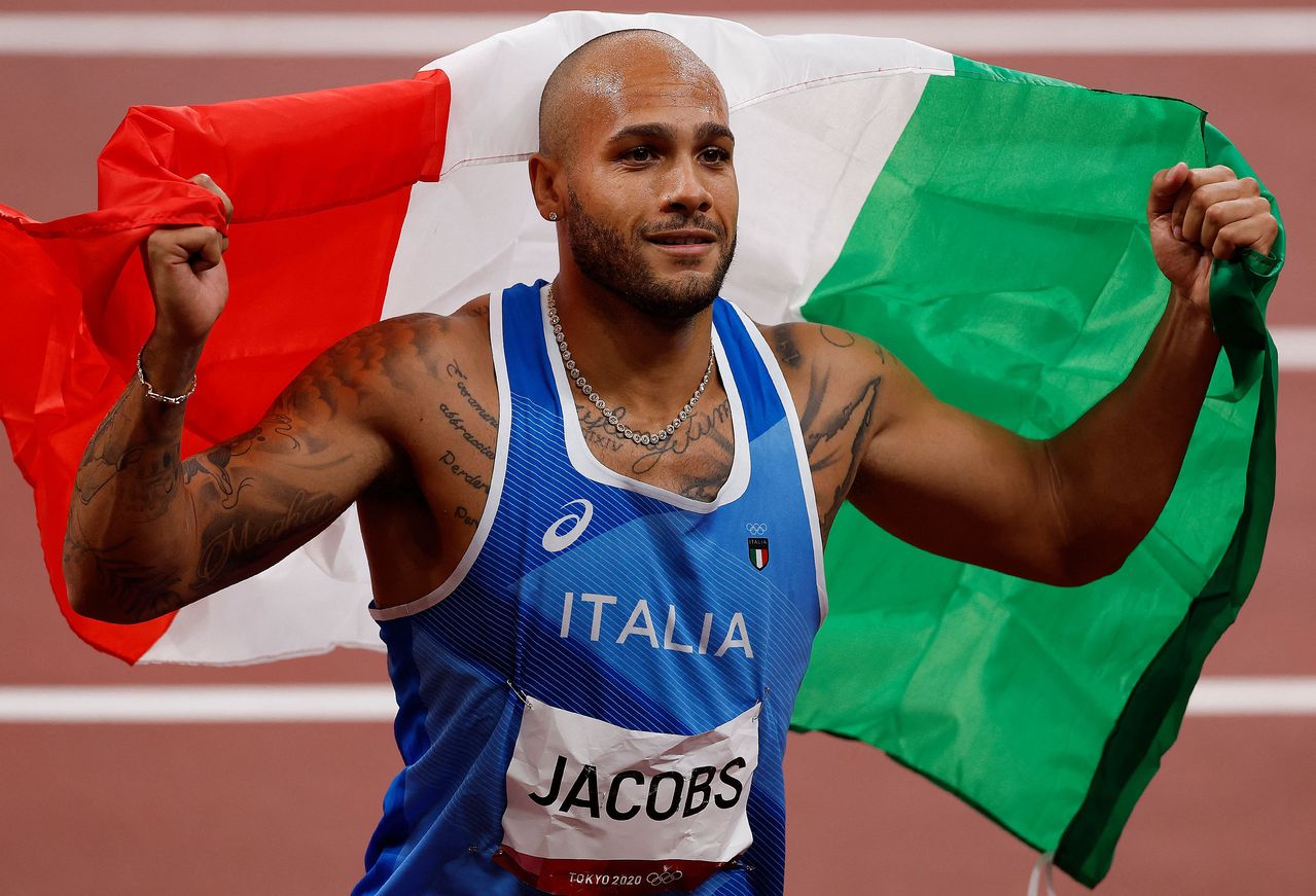 marcell jacobs)昨天跑出9秒80,成为新科田径男子100米奥运会金牌得主