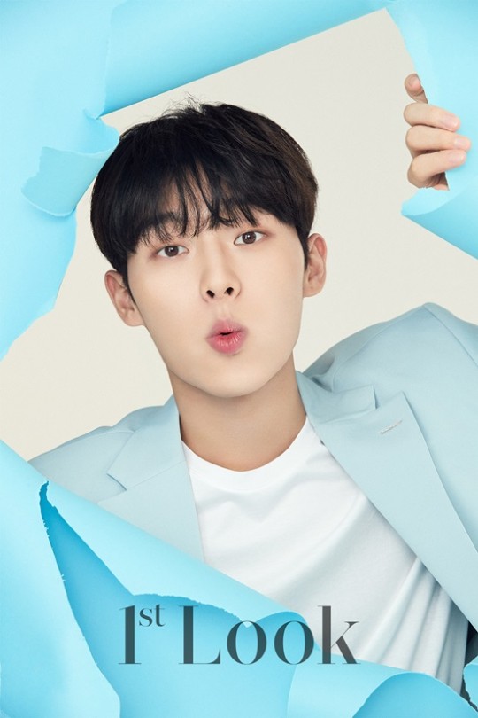 韩国艺人崔贤旭最新杂志写真曝光