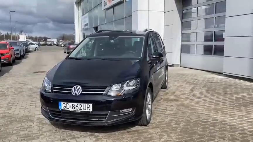 2020款大众夏朗到货实拍,打开车门看到三排座椅,我忘记了奥德赛