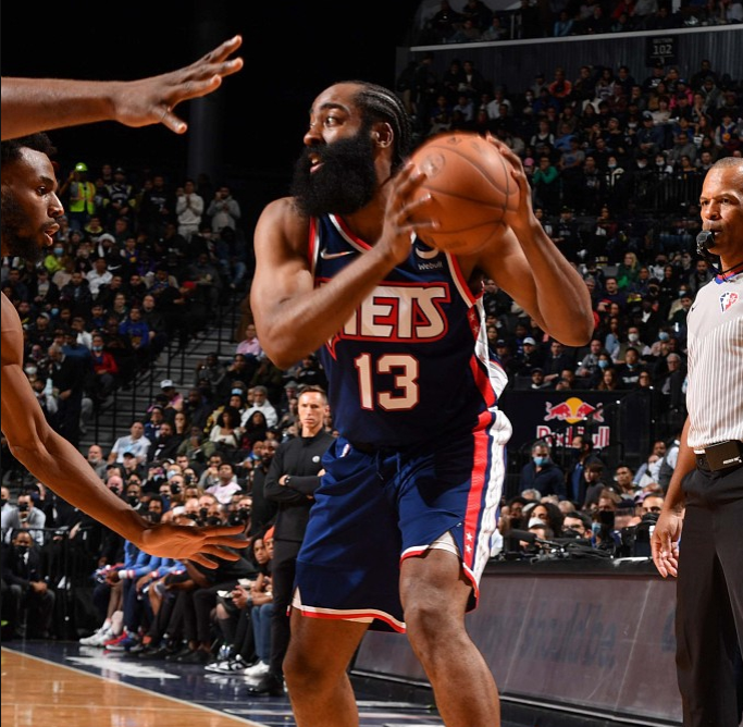 篮网18分惨败！库里37+5，杜兰特尴尬纳什难辞其咎，哈登成遮羞布休闲区蓝鸢梦想 - Www.slyday.coM