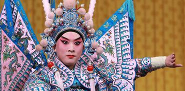 古代武将背后的护背旗到底有啥用？为什么武将上阵总要背着它休闲区蓝鸢梦想 - Www.slyday.coM