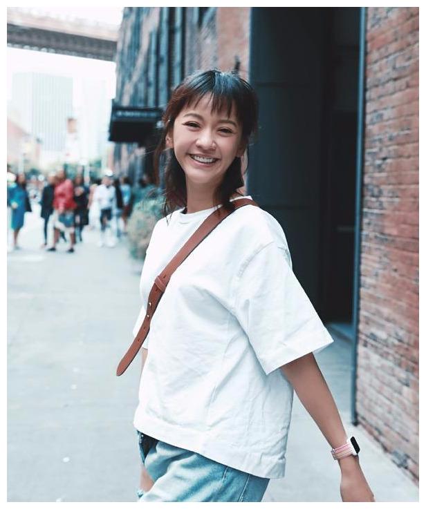 陈意涵水中素颜真耐打,肌肤白皙四肢纤细,哪里像37岁了