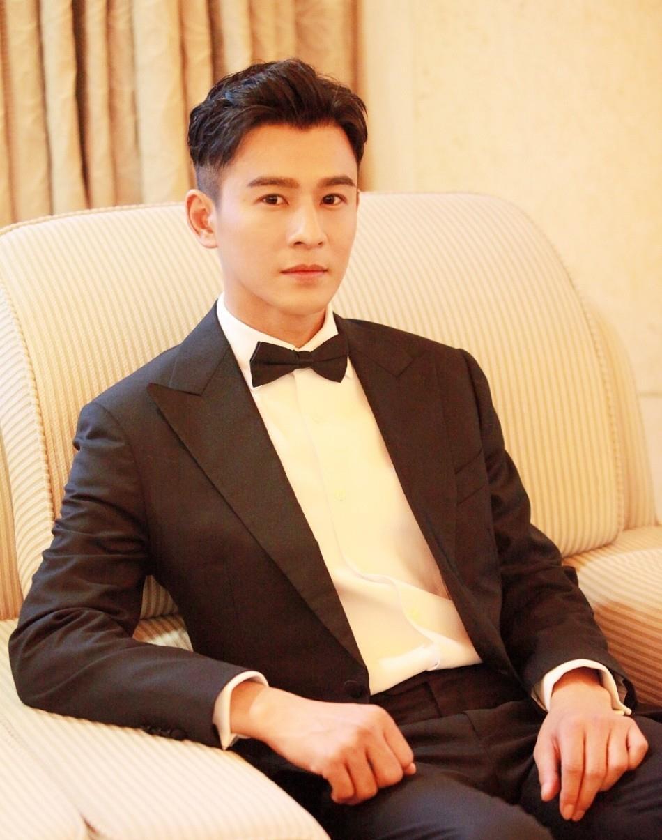 乔振宇帅气基因太强大,儿子完美遗传爸爸,网友:等着你长大