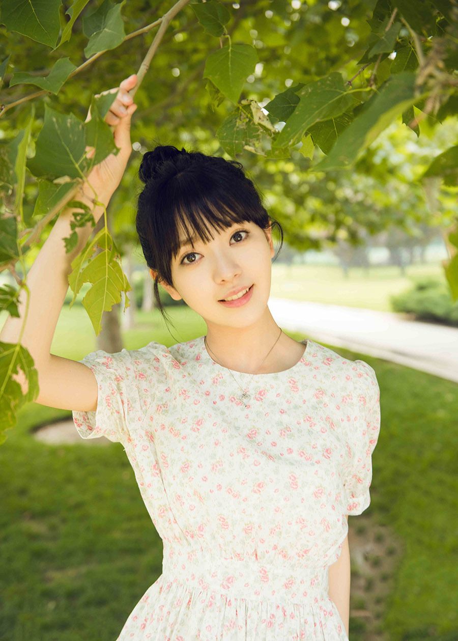 雨婷儿漂亮少女写真 尽显青春活力搞怪_高清图集_新浪网