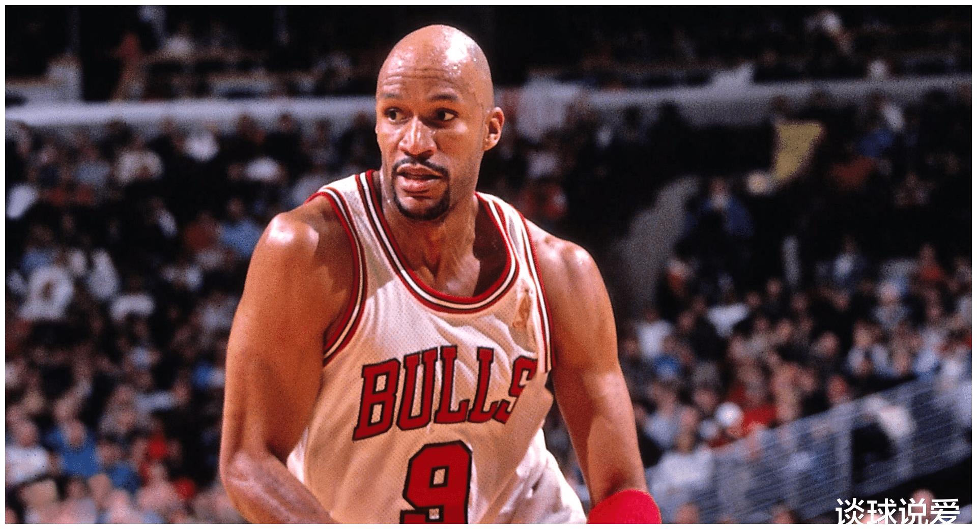 四,罗恩·哈珀在94-95赛季加盟公牛之前,罗恩·哈珀是攻守俱佳,能飞擅