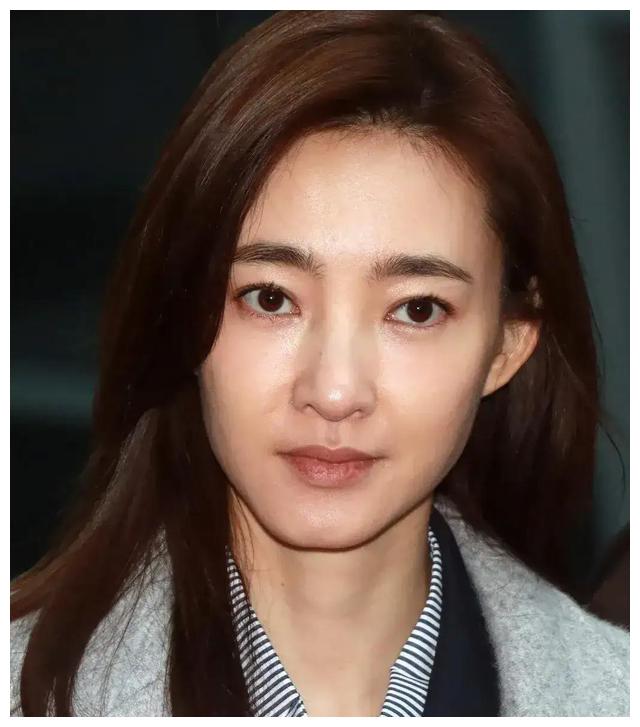 这9位女明星素颜有的普通有的很丑还有的很漂亮