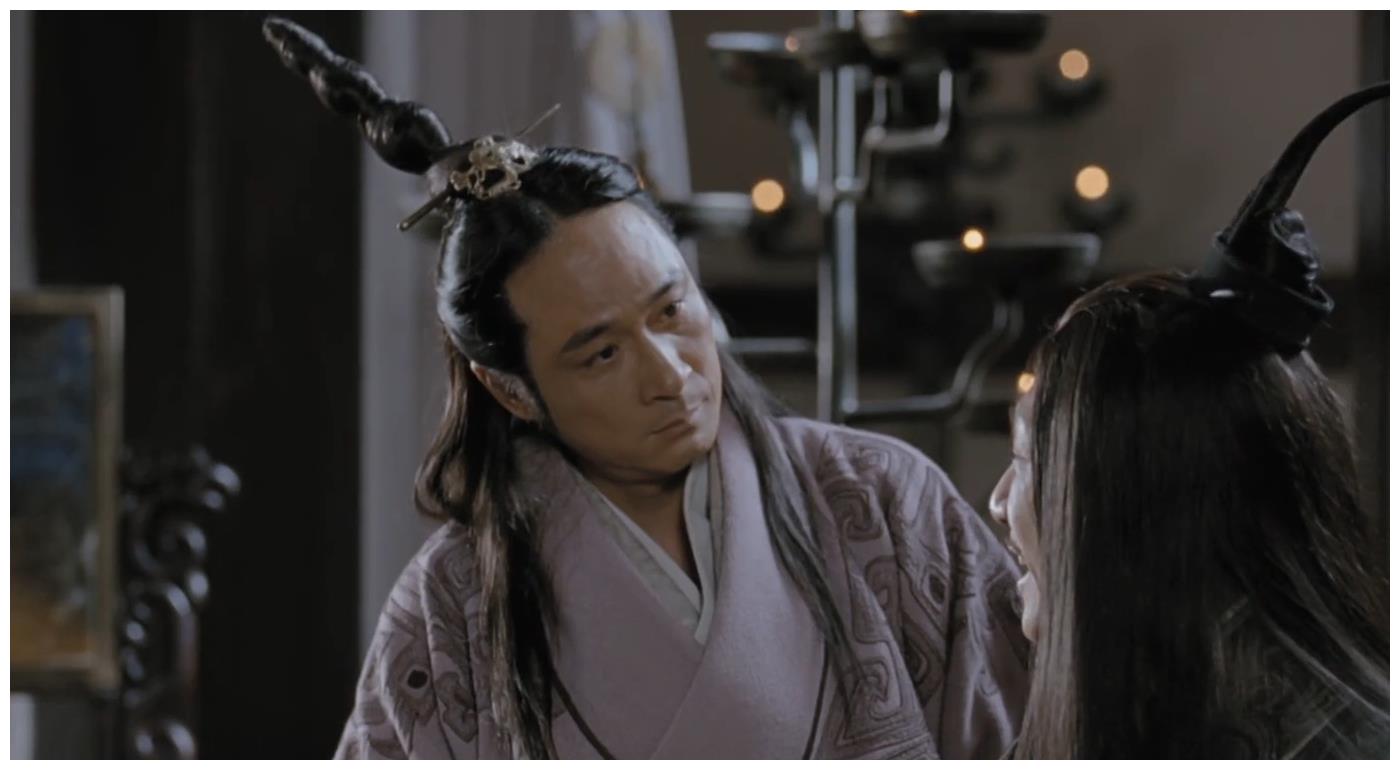 庞涓在孙膑脸上刻字,削去他的膝盖骨,孙膑报复起来更狠