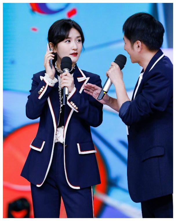 谢娜,持续瘦身,脸小一圈神似杨幂,减肥法公布,一个原则要知道