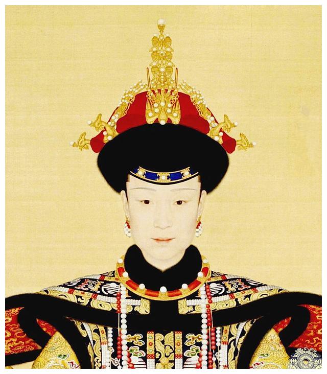 一组乾隆与后宫妃嫔罕见画像:图1是乾隆皇帝真容,图4是魏璎珞