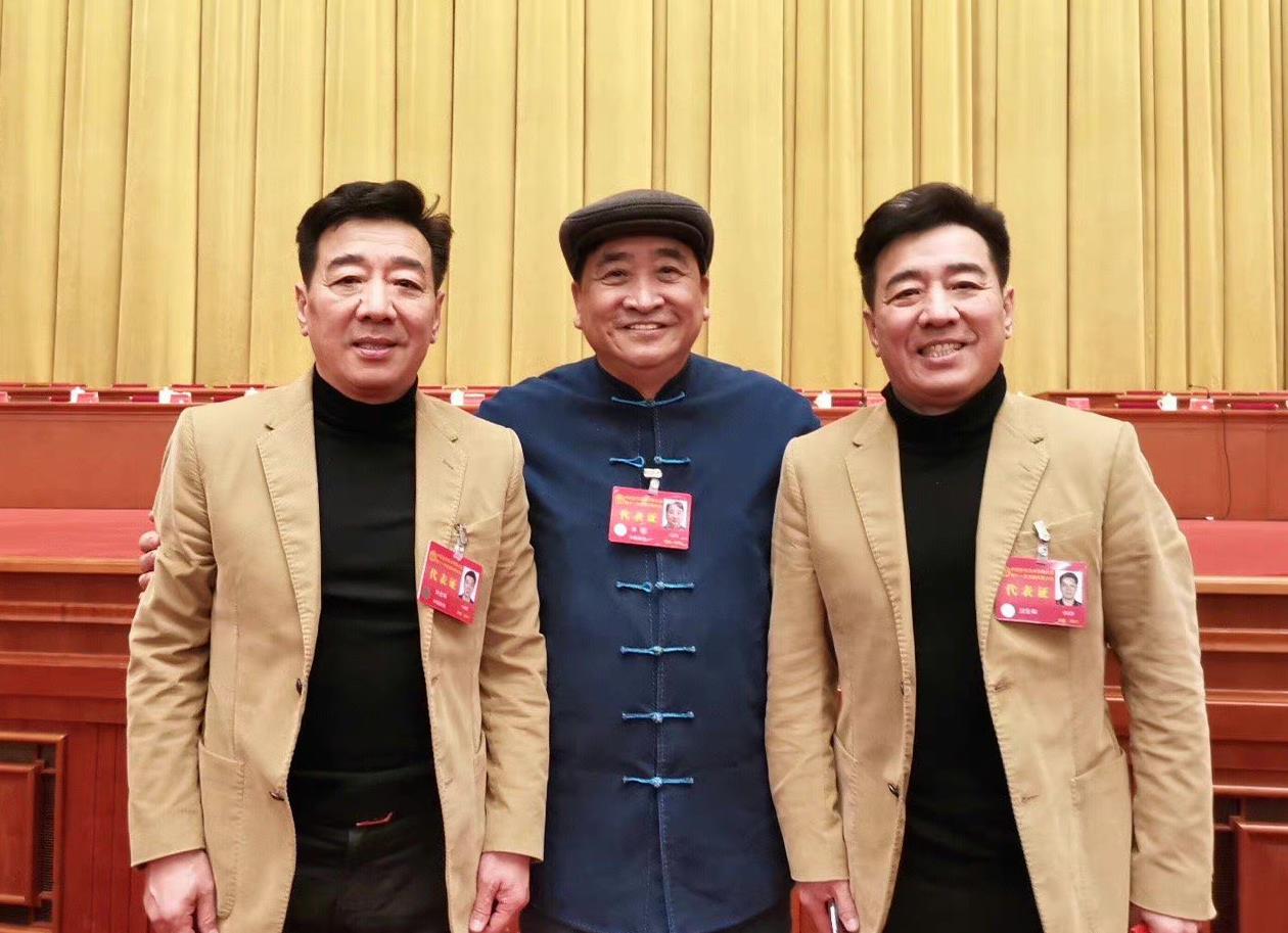 姜昆这两位弟子不简单不说相声演滑稽戏与恩师同框参加文代会