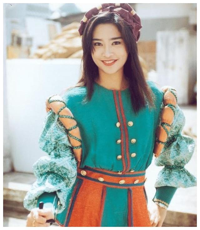 李克勤妻子近照46岁仍貌美如花结婚14年不爱下厨仍被宠成公主