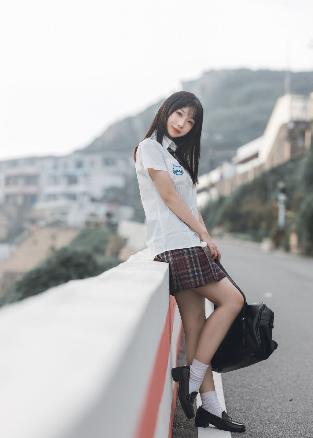 时尚穿搭,米白色衬衫小短裙,隔壁学妹清凉装