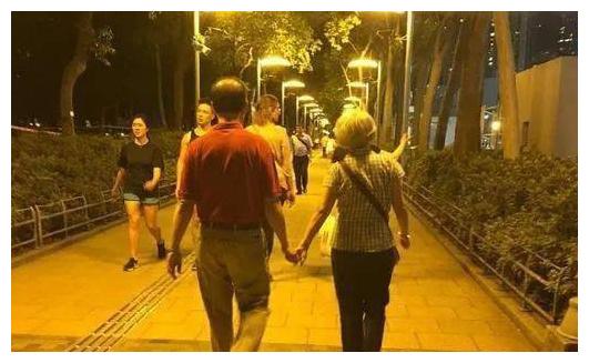 长期散步真的有利于身体健康吗?散步时,这4点要记牢,了解一下休闲区蓝鸢梦想 - Www.slyday.coM 长期散步真的有利于身体健康吗?散步时,这4点要记牢,了解一下休闲区蓝鸢梦想 - Www.slyday.coM