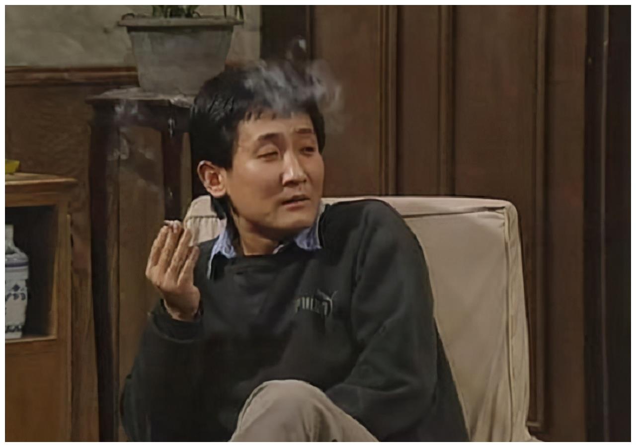 他是我爱我家的贾志新是与葛优齐名的喜剧演员这些年他去哪了
