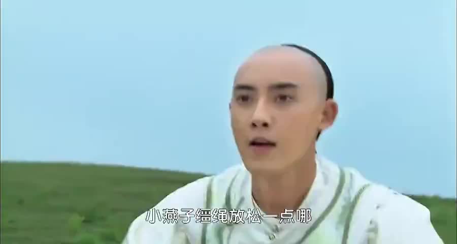 尔康与紫薇共骑一匹马,尔康说想这样拥着她,飞到天边去|娱乐|影视|搞笑_新浪新闻