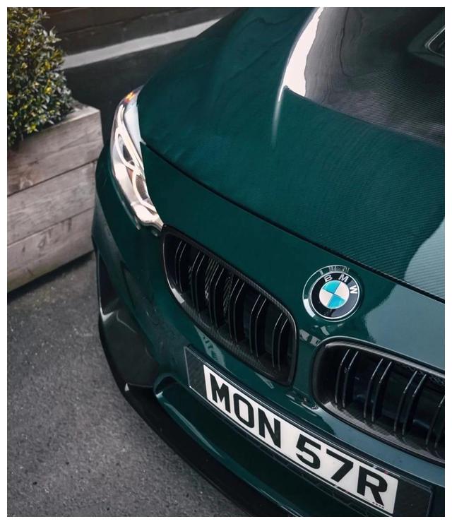 宝马BMW M3 很好地诠释了宝马的操控魅力 堪称行业的标杆！
