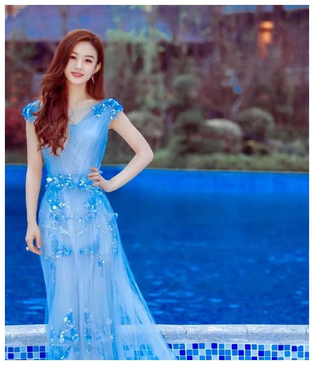 蓝色礼服穿出了赵丽颖靓丽新高度