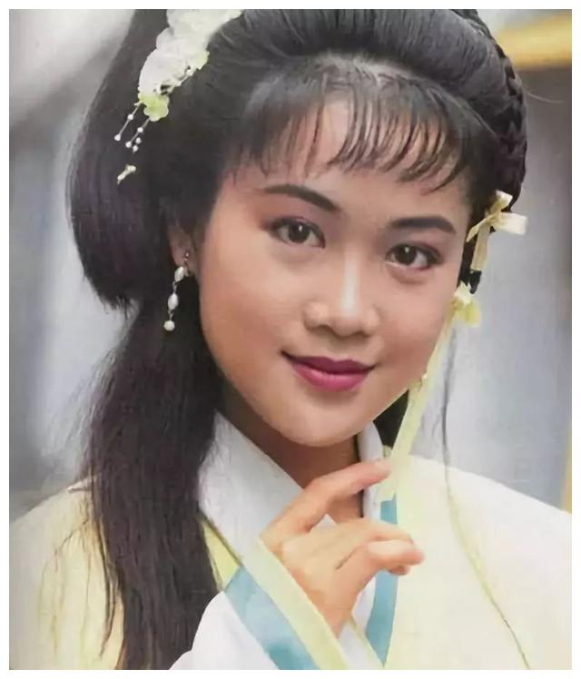 港姐梁小冰,《鹿鼎记》中的阿珂,51岁仍皮肤水嫩完全不显老