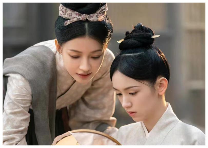 于正新剧不舍寡淡风，彭小苒剧照一出，“小枫”滤镜碎一地休闲区蓝鸢梦想 - Www.slyday.coM