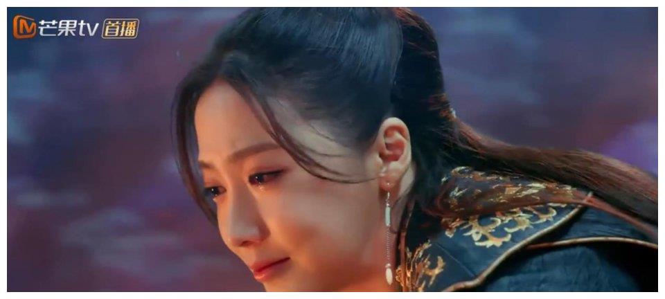 而饰演玄珠的王萌黎,出道10年,归来依旧是新人,清纯可人的形象非常亮