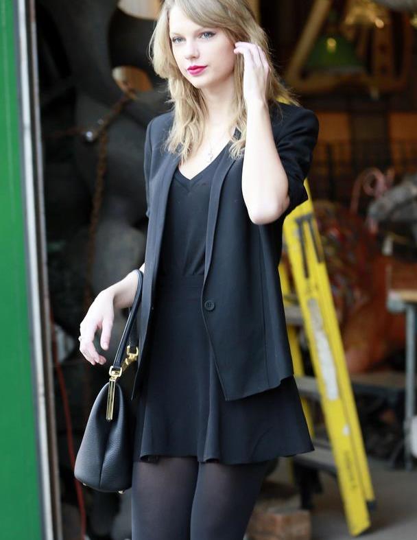 泰勒-斯威夫特Taylor Swift的街拍穿搭迷倒一票男神