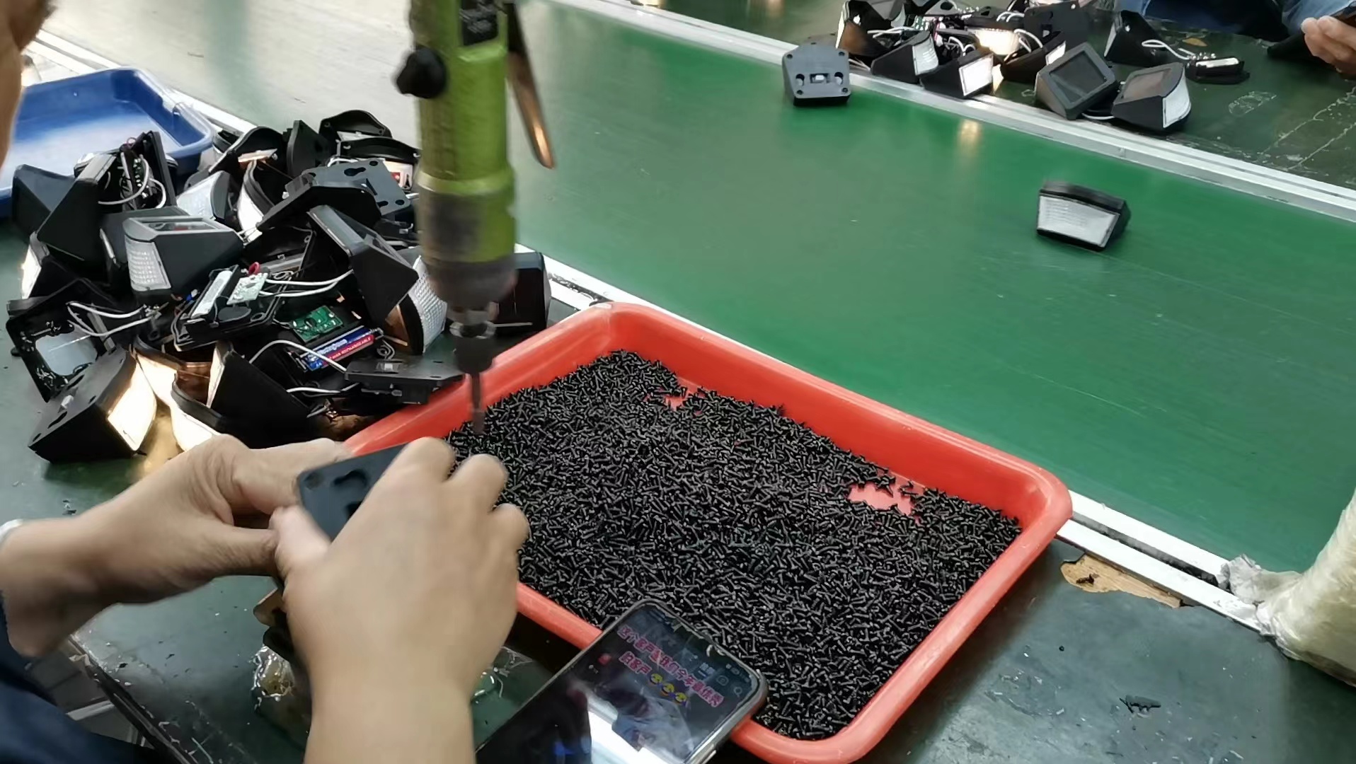 董明珠：大学生打螺钉没什么不可以！网友：那何必十年寒窗苦读？休闲区蓝鸢梦想 - Www.slyday.coM