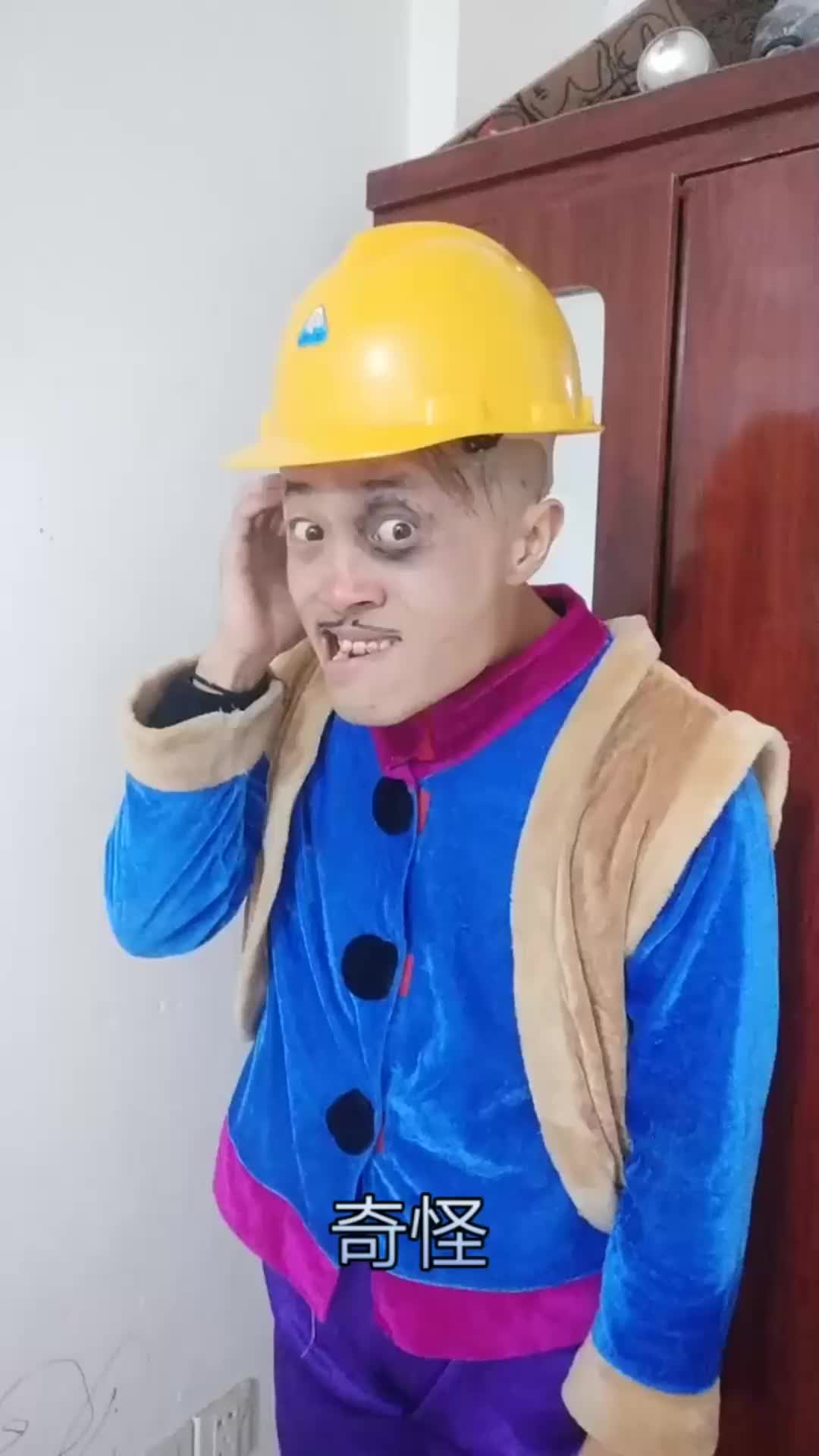 奇怪怎么感觉头皮痒痒的,我光头强也有用到梳子的一天呀_手机新浪网