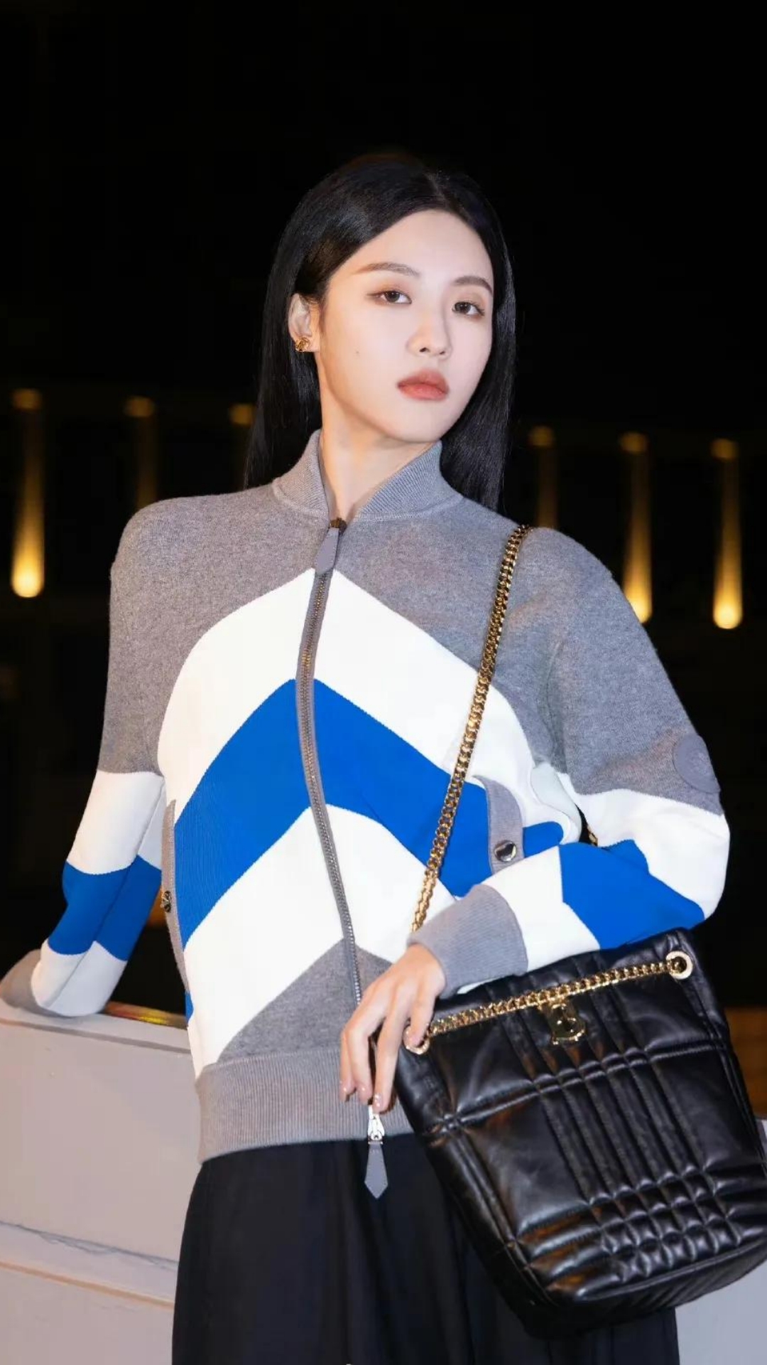 气质美女孙芮美图欣赏,无价修饰天然之美,各有各的风雨和灿烂__财经