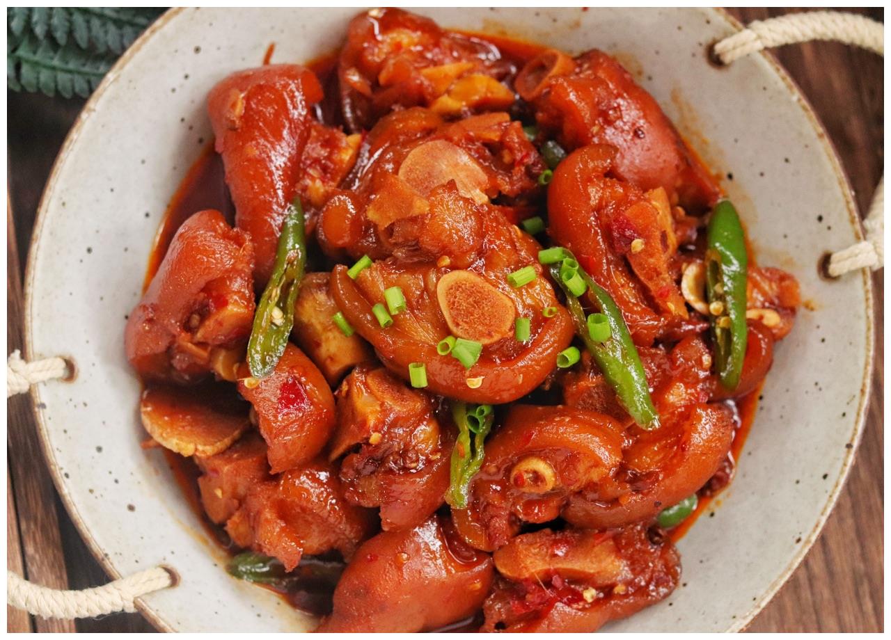 香辣猪蹄步骤简单变成家常菜软烂脱骨一周做三次真解馋