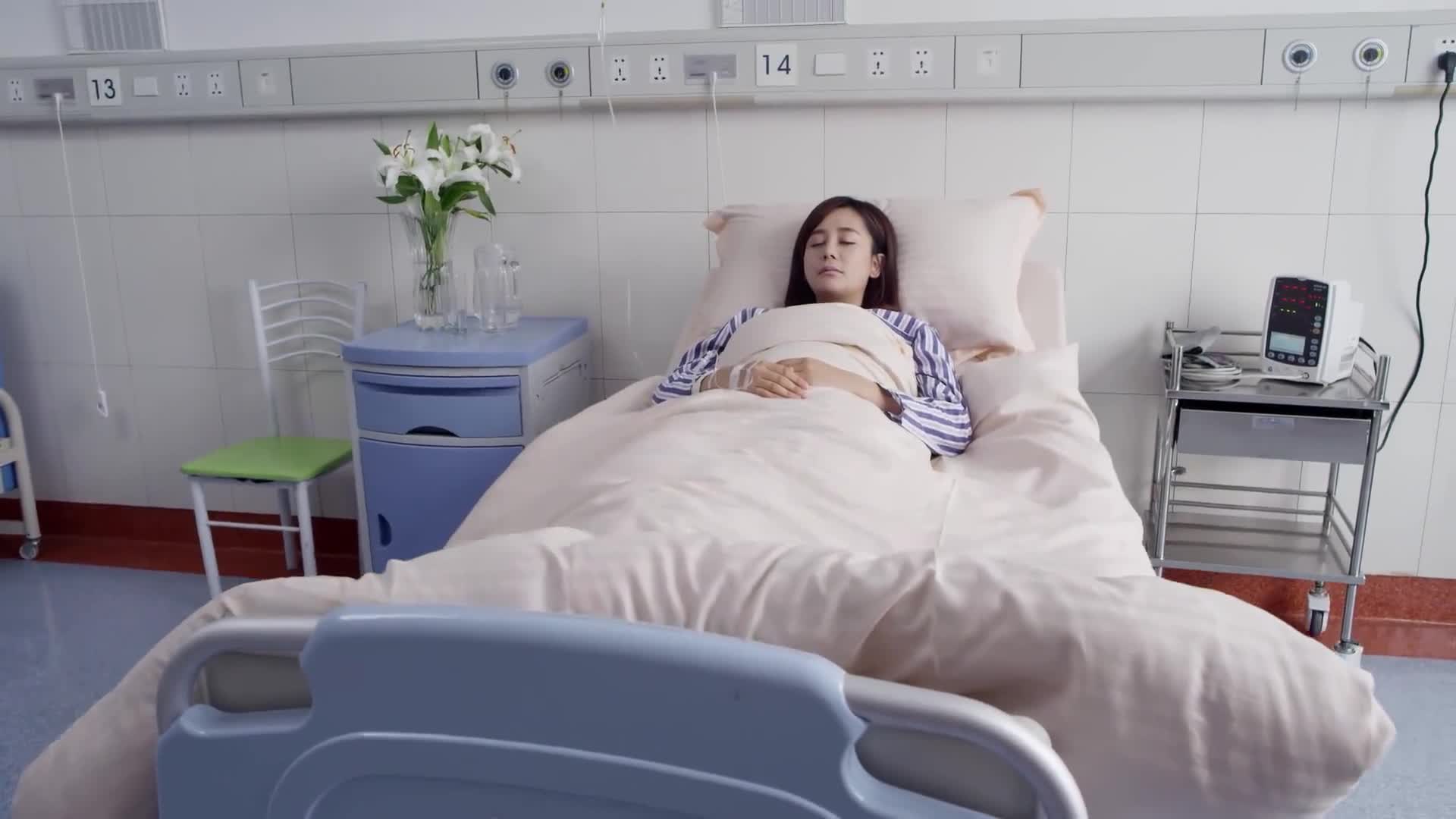 红樱躺在病床,向仲聆讲述自己出事的经过和情况,一切都太巧了!