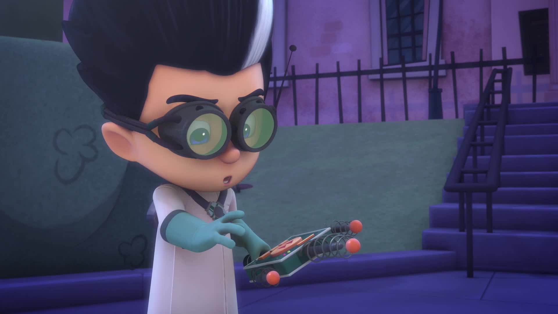 睡衣小英雄:猫小子还不懂事,又要往前冲,受到小伙伴指责