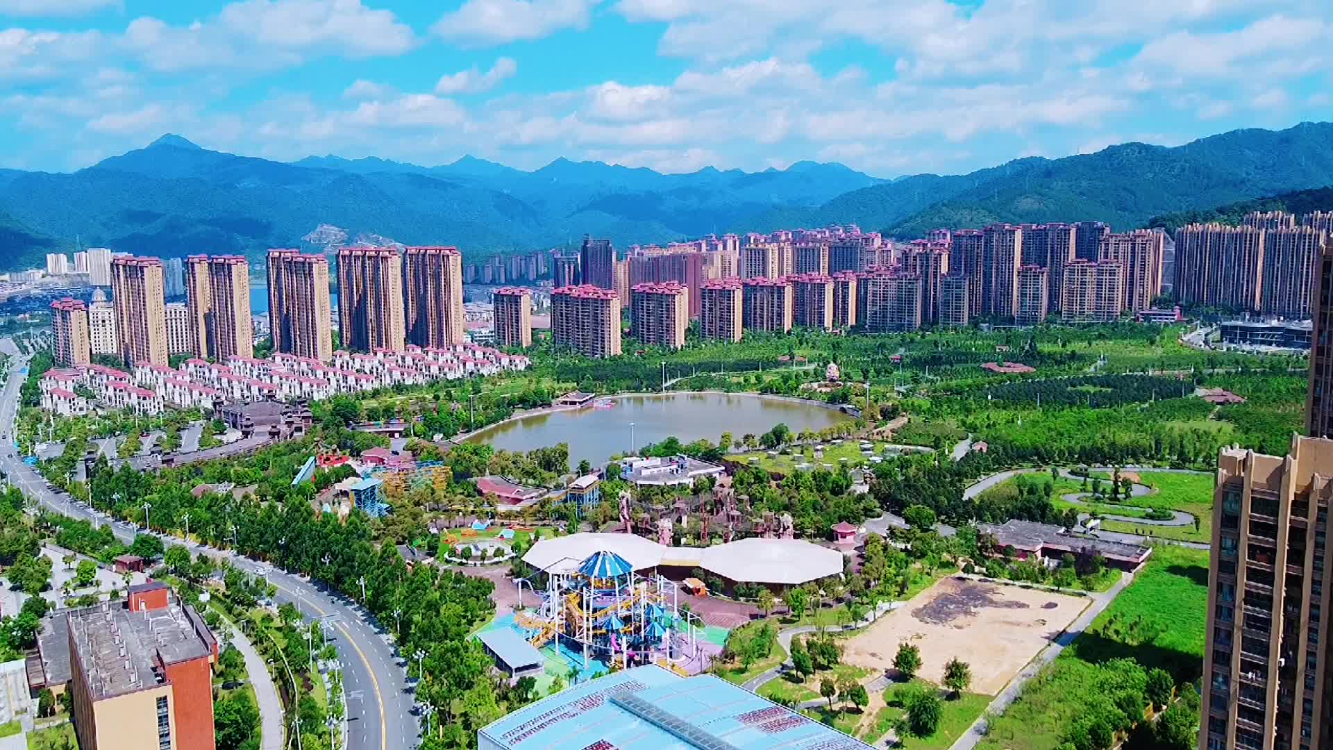 航拍福州连江县贵安新天地,今天晴空万里,风景优美!