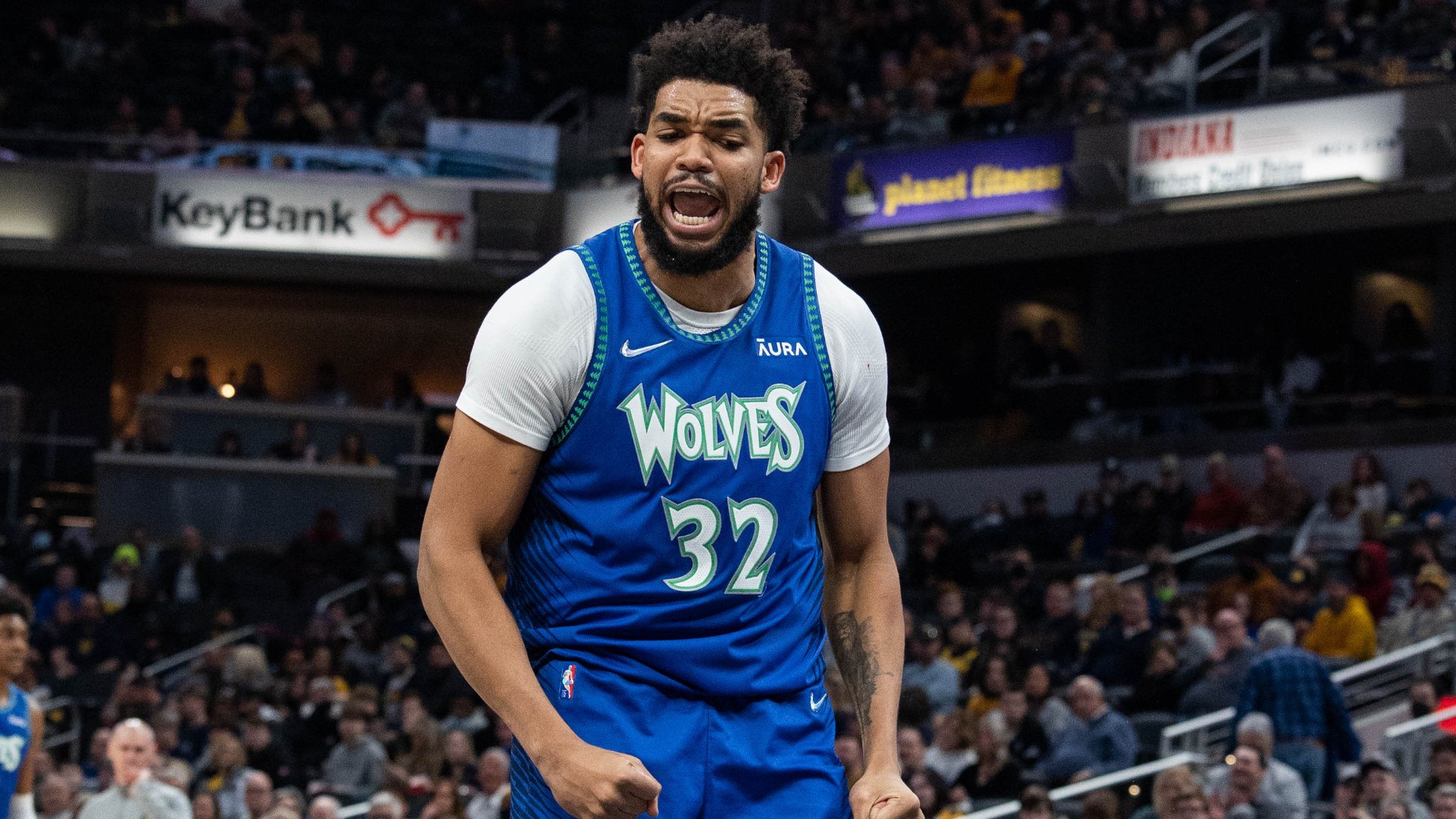 NBA史上第一人!唯一参赛中锋唐斯爆冷抢下三分球大赛冠军休闲区蓝鸢梦想 - Www.slyday.coM NBA史上第一人!唯一参赛中锋唐斯爆冷抢下三分球大赛冠军休闲区蓝鸢梦想 - Www.slyday.coM