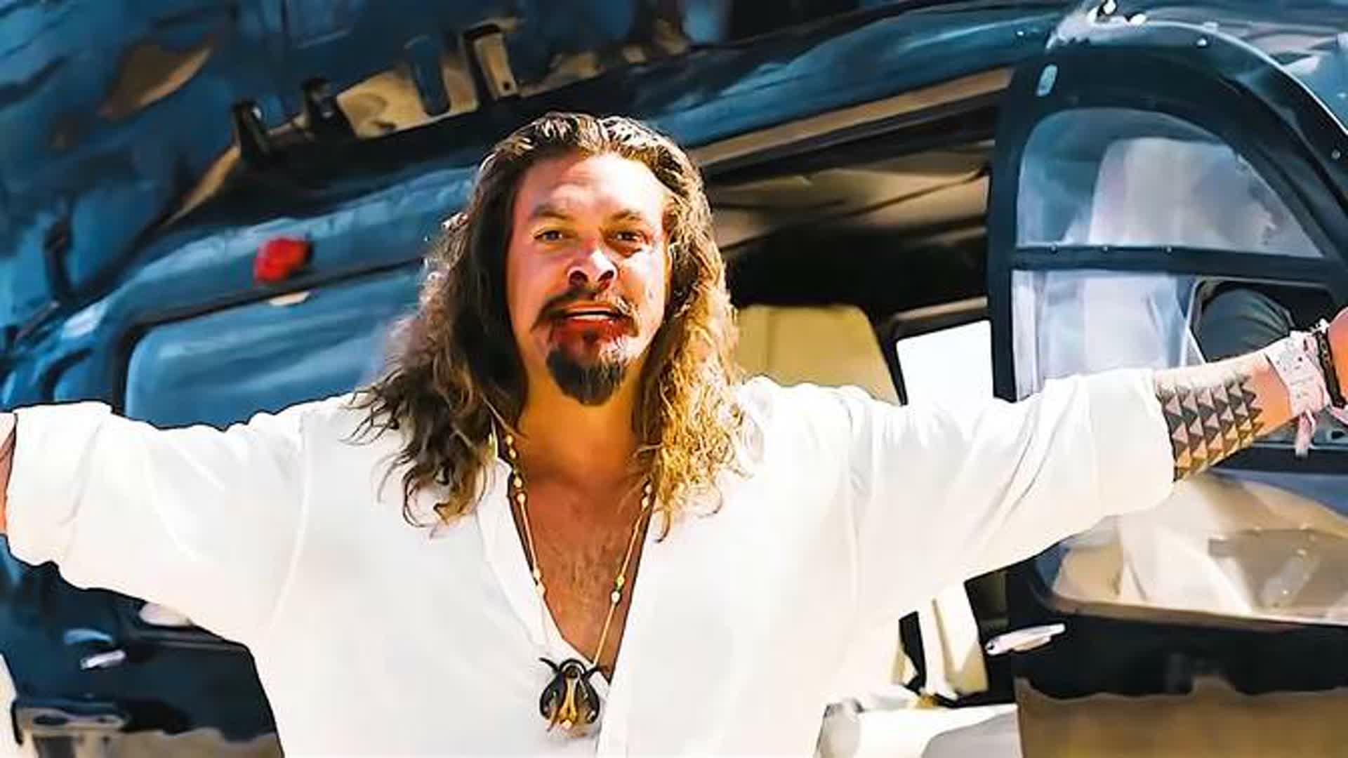 男子穷凶极恶的暴徒，来自毒枭家庭，拥有极高的智商