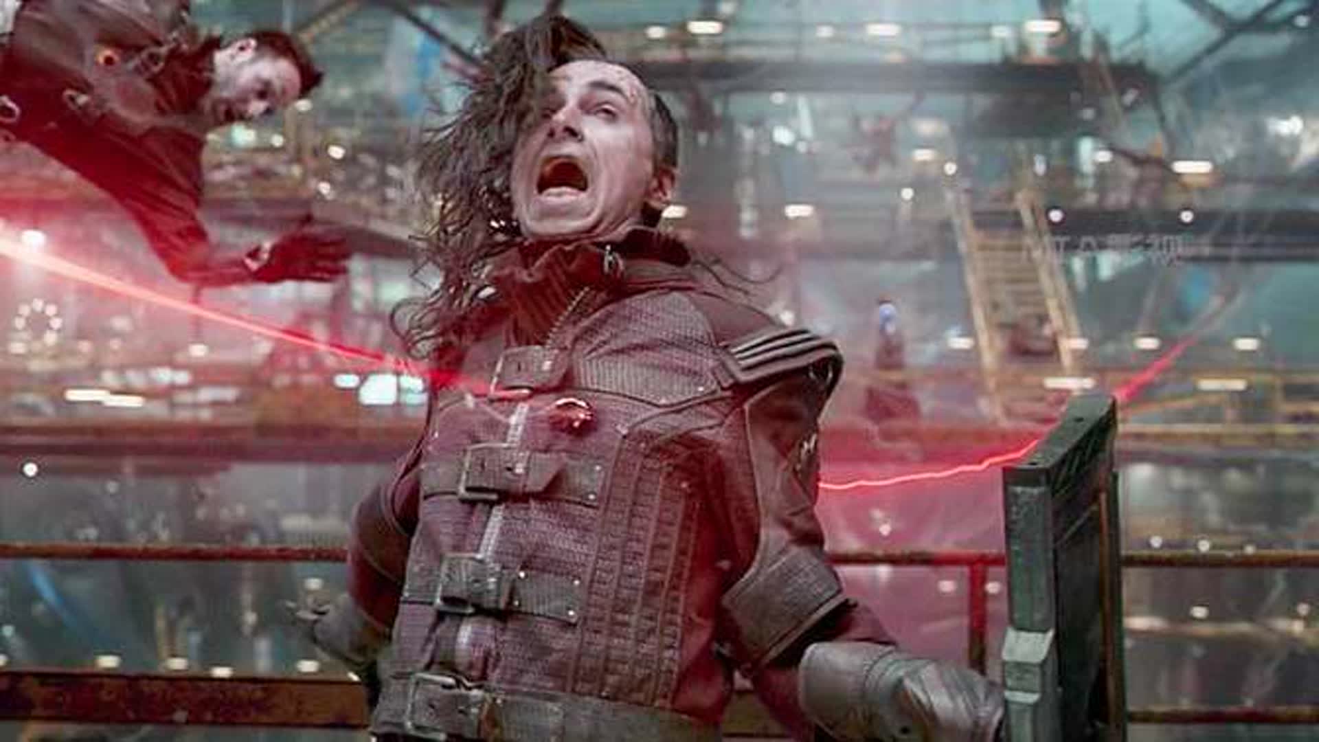 《银河护卫队》小浣熊利用高科技炸弹干掉了整支队伍