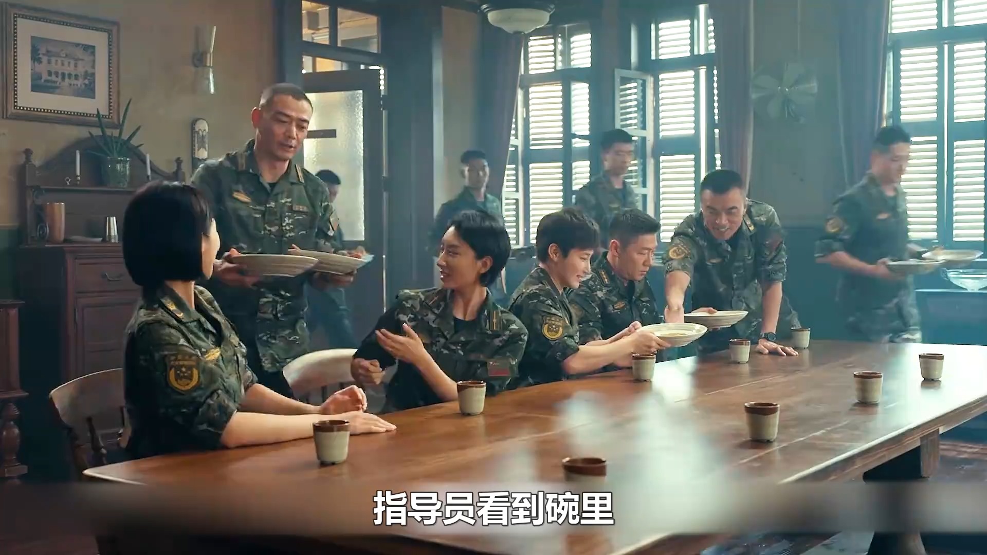 猎豹：女兵去非洲支援通信，看到咖喱酱人都麻了