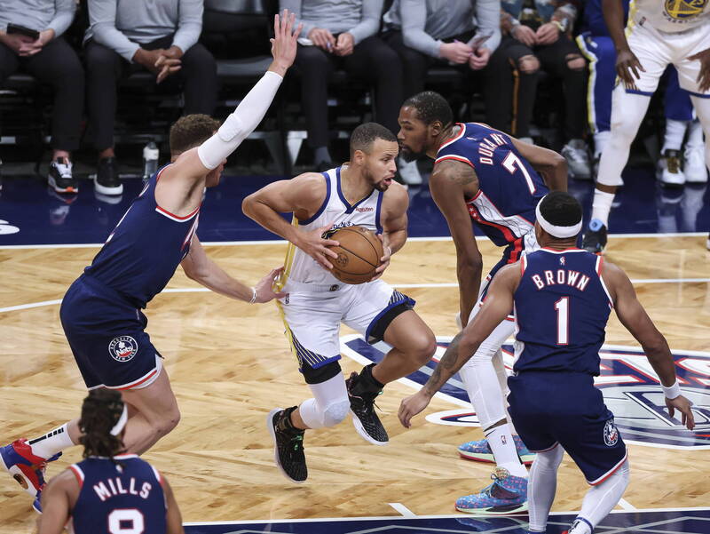 库里轰9个三分球砍37分！力压杜兰特，勇士117休闲区蓝鸢梦想 - Www.slyday.coM