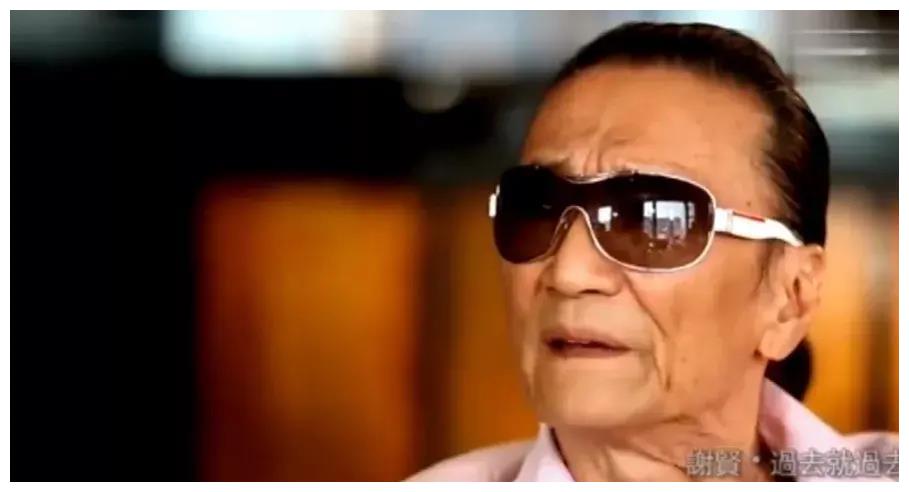 扇耳光6年后一抱泯恩仇86岁曾江警告84岁谢贤别三鞠躬