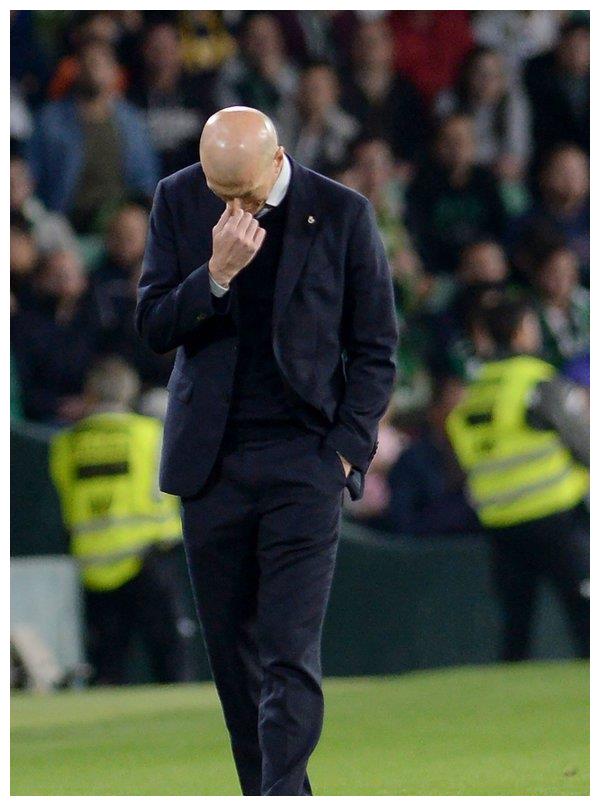 齐达内回归皇马一周年:22场不败最高光 下课或已不远