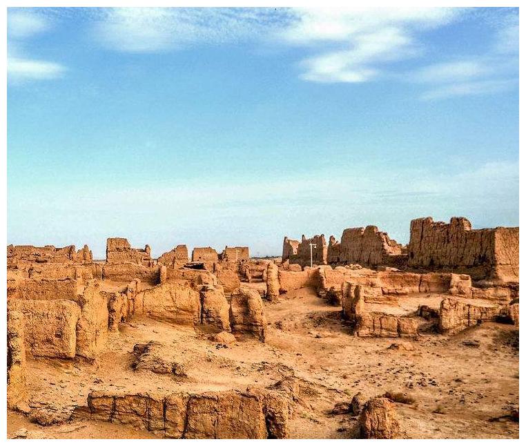 神秘古城,仅出现一次,便消失无踪,至今没人找到|且末古城|楼兰古城