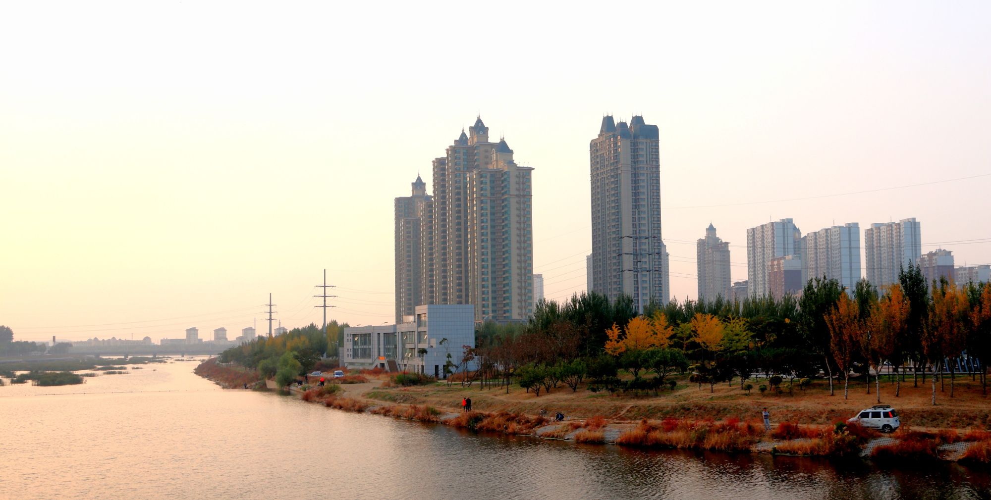 鞍山夕阳下的南沙河_高清图集_新浪网