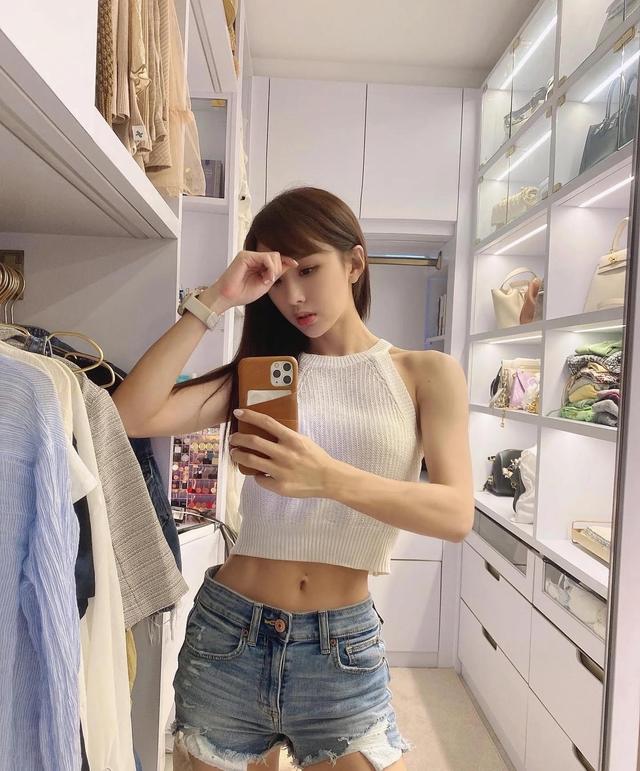 美女演员陈静活力满满