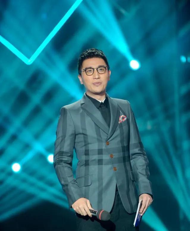 中国好舌头华少本能一夜爆火可现在无人问津