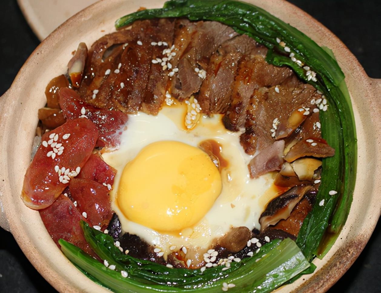 简单易学又解馋的鸡排砂锅饭有肉有菜又有饭一锅全搞定