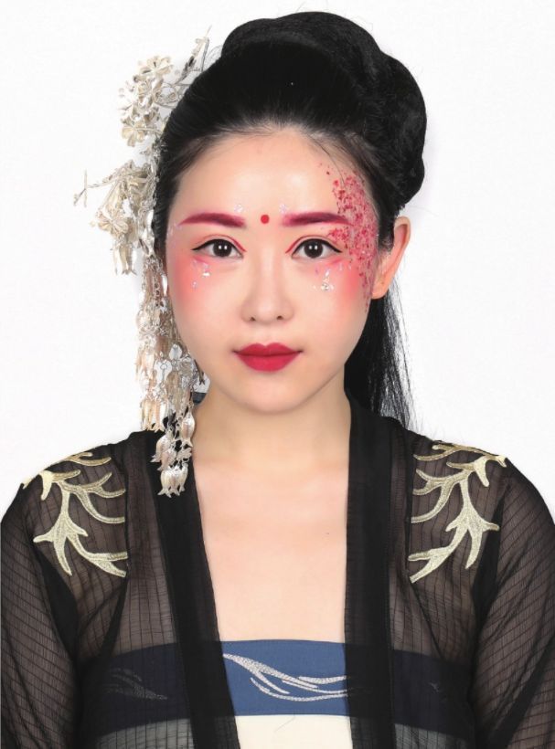 谁家锦鲤误入池塘,锦鲤姬妆发图解|锦鲤|唇彩|头发_新浪新闻