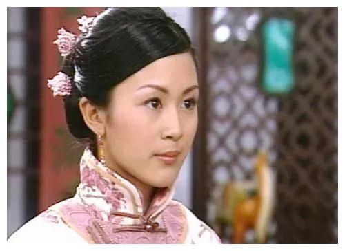 生了两小孩后依然娃娃脸!